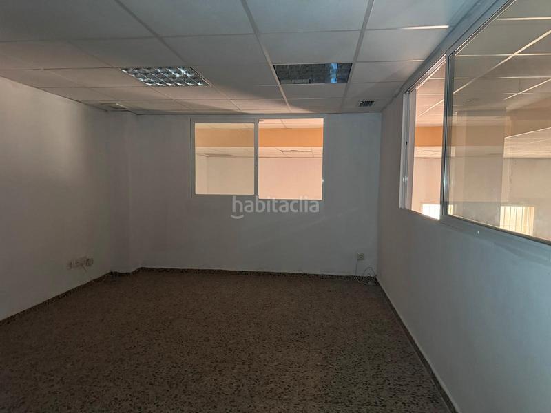 Foto 80d35583-c45b-4975-a707-3382ca4d57c9. Local comercial en avinguda d'elx 18 gran local en Agost