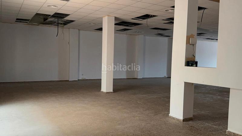 Foto ccb37db2-78cf-43b8-b5d4-ee60bf6a1adf. Local comercial en avinguda d'elx 18 gran local en Agost
