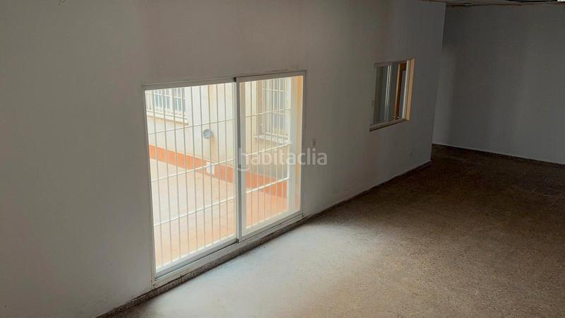 Foto cff8c778-2df6-4ebf-8355-7052aded8fbe. Local comercial en avinguda d'elx 18 gran local en Agost