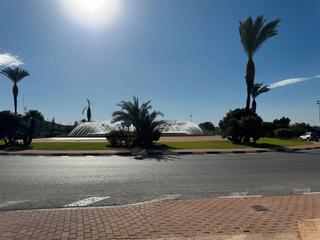 Local Comercial en Avenida del puerto 1. Gran local en guardamar del segura