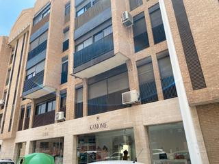 Local commercial en Carrer francisco vicente rodriguez 12. Bajada de precio!! espectacular local en altabix