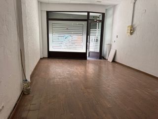 Local Comercial en Calle san juan bautista 2. ?? local comercial de 125 m� en el barrio de san blas (alicante)
