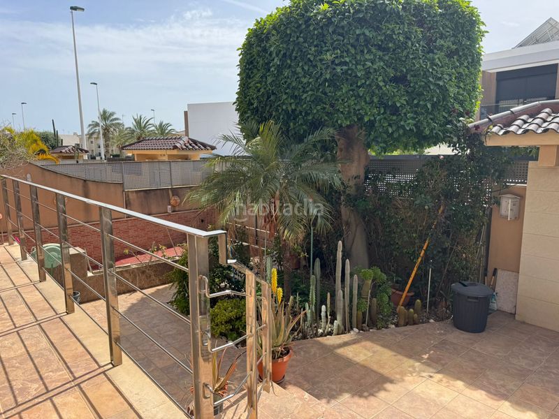 Foto cd665df8-9009-4af2-8a96-0c23c6fadb4b. Xalet amb xemeneia calefacció aparcament a Ciutat Jardí - Torreta Verdí Elche / Elx