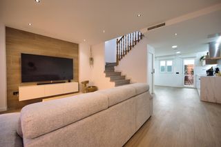 Duplex  Carrer alger. ¡espectacular tríplex de 192 m² en santa pola! garaje cerrado, t