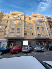 Local commercial en Pont Nou - Corazn de Jess. Gran local en zona comercial con muchisimo potencial!! vistalo
