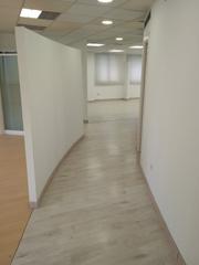 Miete Büro in Carrer josep bernad amorós 5. Entresuelo comercial en alquiler preparado para iniciar activida