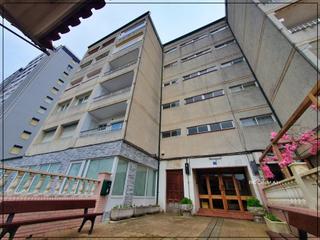 Pis  Avenida de la libertad. Se vende piso en laredo zona ever, con dos habitaciónes, baño, a