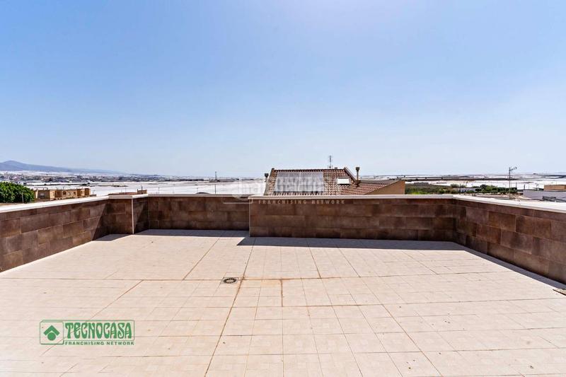 Foto 3d4e28d7-3a14-40e5-bf6b-9792c9bd3119. Casa aparellada a Santo Domingo Ejido (El)