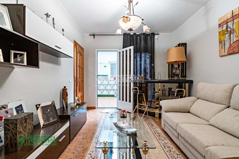 Foto f9fc10ff-d2c0-4c8e-9dea-83f2fc10453b. Casa aparellada a Santo Domingo Ejido (El)