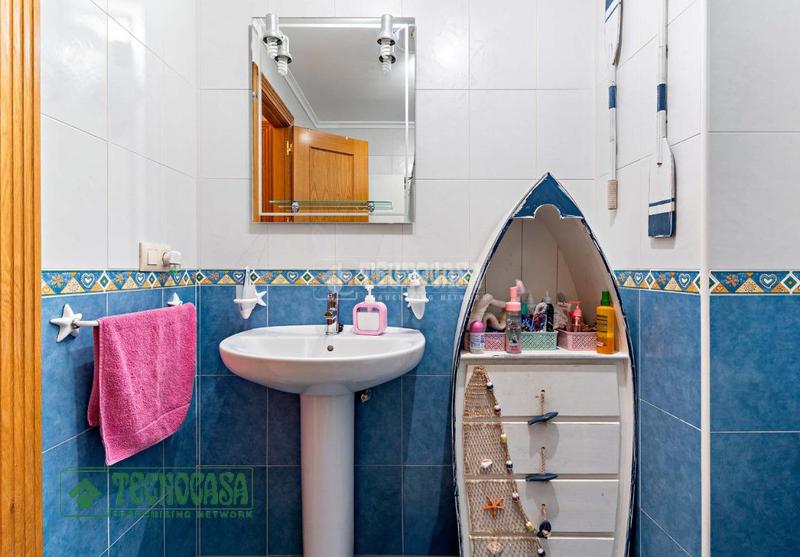 Foto 5991248f-ec1b-4e86-b7cc-d913fb5eb646. Pis amb calefacció aparcament a Pabellón - Estación - El Corte Inglés Ejido (El)