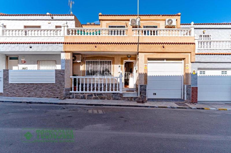 Foto b1962919-e5fb-4c6b-bd09-589ac03fcf69. Doppelhaus mit parking in Ejido Sur Ejido (El)