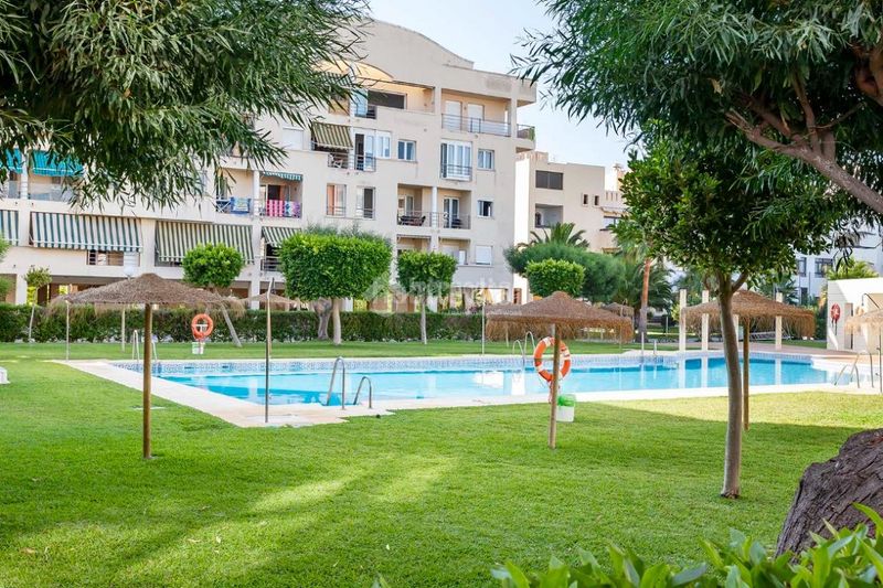 Foto 0900cf25-68ec-4e11-9526-daea1dcece34. Piso  en venta en el ejido en Almerimar Ejido (El)