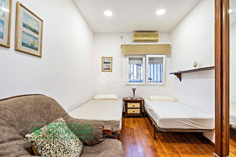 Foto 6df80f42-d0bc-449c-a47d-06d7db397050. Piso  en venta en el ejido en Almerimar Ejido (El)