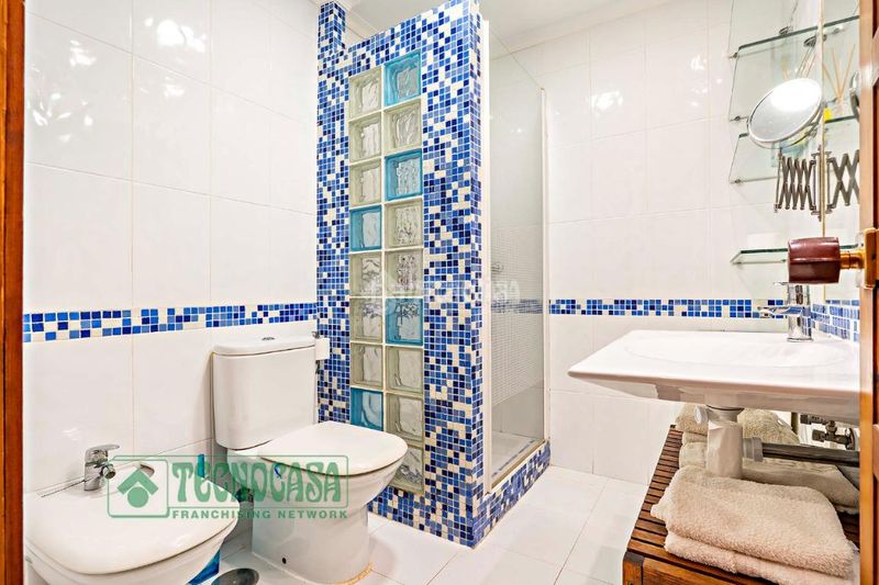 Foto 7c9a605a-7e7d-4ae0-97c1-15a8ae9ef200. Piso  en venta en el ejido en Almerimar Ejido (El)