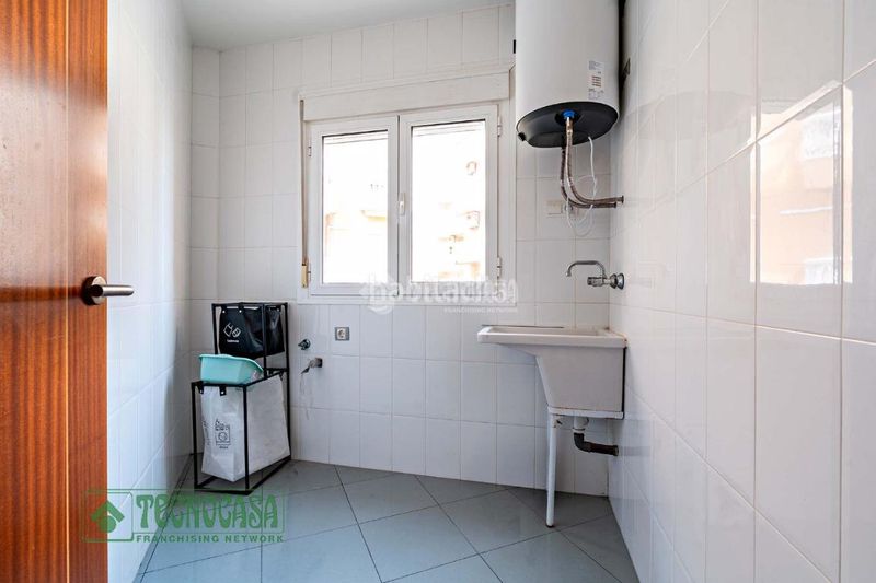 Foto 3538c647-8f6d-4f69-9a8d-e39b098d25a7. Piso  en venta en el ejido en Pabellón - Estación - El Corte Inglés Ejido (El)