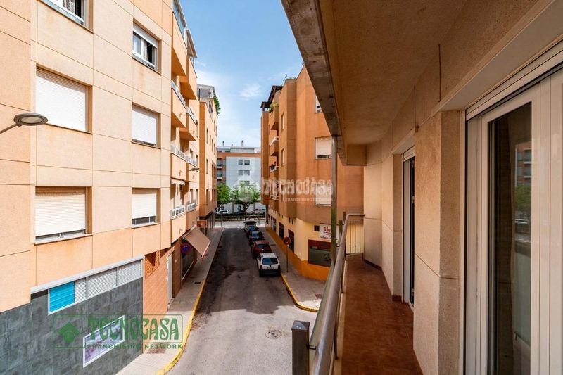 Foto a26cdda8-f67d-41f4-80c6-b4ee307f6d13. Piso  en venta en el ejido en Pabellón - Estación - El Corte Inglés Ejido (El)