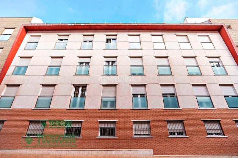 Foto f47b2d0a-af57-4ef6-a419-e26140b3146f. Piso  en venta en el ejido en Pabellón - Estación - El Corte Inglés Ejido (El)