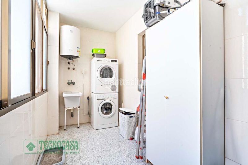 Foto b3bda41e-0ea0-47a9-9396-540b0c3923d6. Flat in Pabellón - Estación - El Corte Inglés Ejido (El)