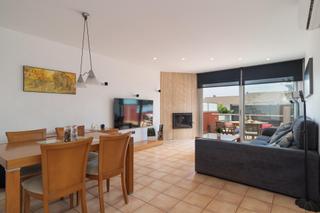Casa adossada a Sentmenat. Encantadora casa a pocos km de sabadell