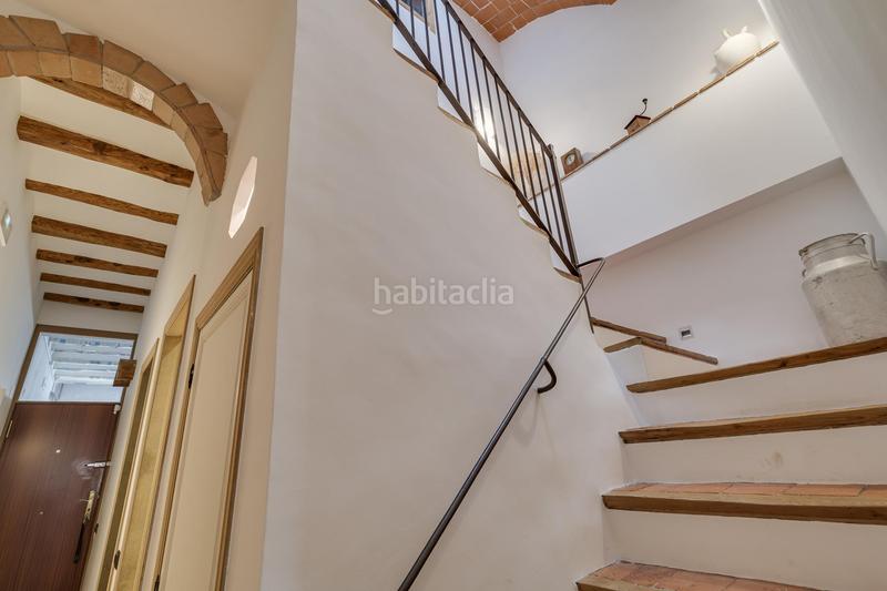 Foto 19dd55d5-964a-48a0-862f-2d968c52f9b7. Chalet espectacular casa reformada en el centro de castellar en Castellar del Vallès