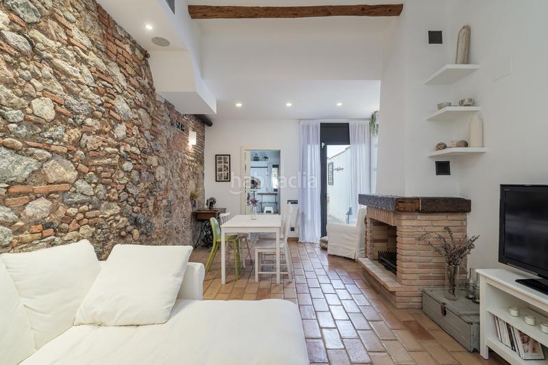 Foto a3691aac-fadb-4967-a4e7-f5aa6915b3f6. Chalet espectacular casa reformada en el centro de castellar en Castellar del Vallès