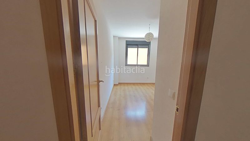 Foto b823c861-1c6b-4e71-a7a9-72ccb5c5ee45. Pis amb aparcament a Fuensalida
