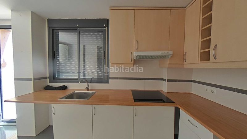 Foto bd5a0450-2bfd-4940-b3d4-f70fc526910a. Pis amb aparcament a Fuensalida