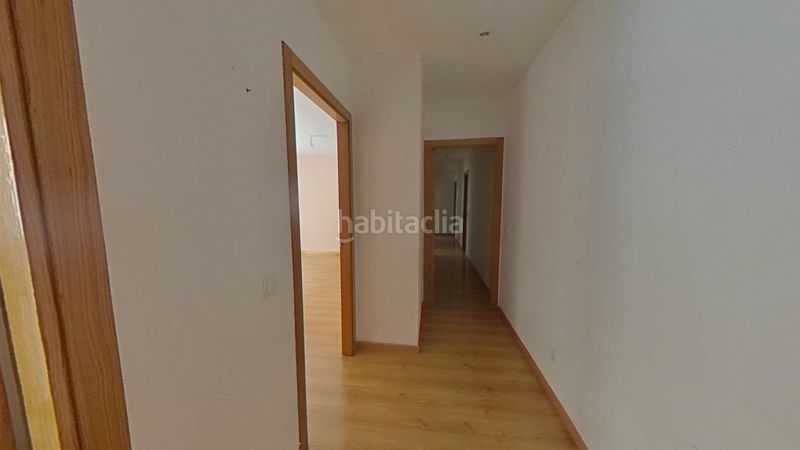 Foto cb1d4e1a-c5b3-4f0b-bcfa-c37497ede749. Pis amb aparcament a Fuensalida