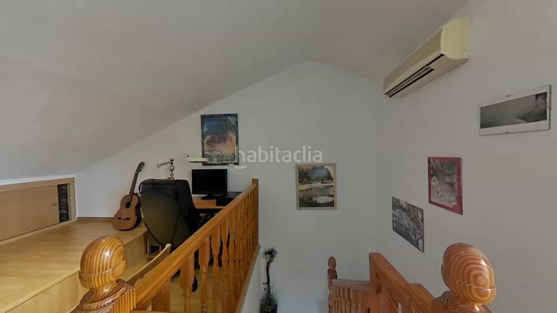 Foto 26697a7b-fba6-4c64-94a7-06bd1dc46561. Casa adossada amb calefacció piscina a Perales del Río Getafe