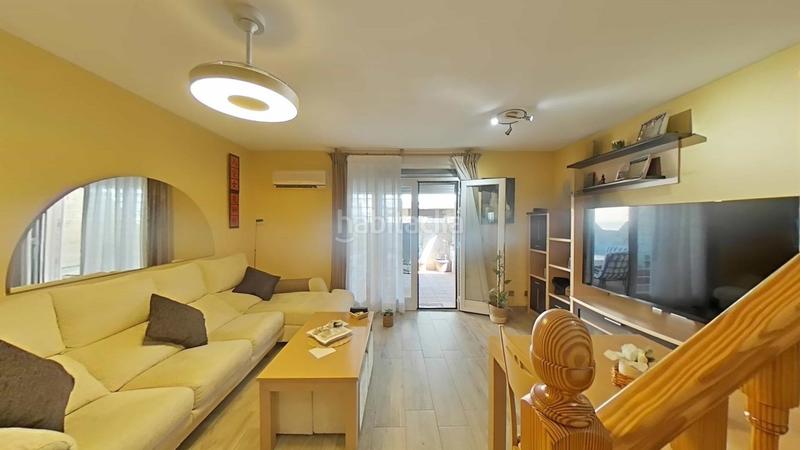 Foto 58453030-7ab6-471a-85ed-c1a6a67bc932. Casa adossada amb calefacció piscina a Perales del Río Getafe