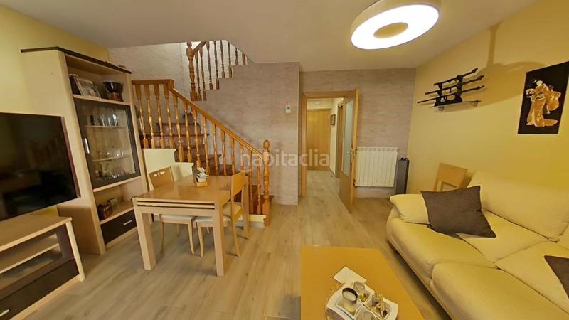 Foto 6b42be76-f69e-4350-b3ca-f1d736949adb. Casa adossada amb calefacció piscina a Perales del Río Getafe