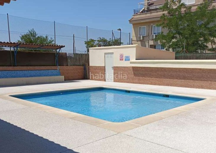 Foto 46cab216-b571-4917-9b93-ad28d3c9cccb. Casa adossada amb calefacció piscina a Perales del Río Getafe