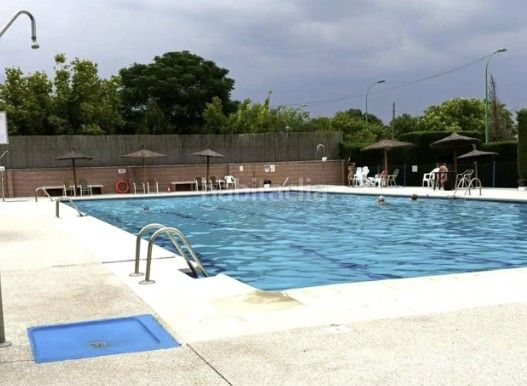 Foto f87ec7ff-4540-4fb1-841c-7d0a96967cda. Casa adossada amb calefacció piscina a Perales del Río Getafe
