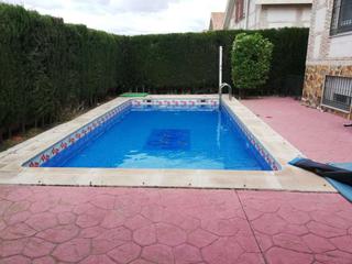 Casa en Cobisa. Cobisa chalet con piscina