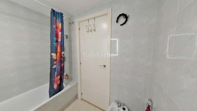 Foto 09b28d1a-2104-4800-a65e-a4f7d8bc3c73. Pis amb calefacció aparcament a Los Rosales Madrid