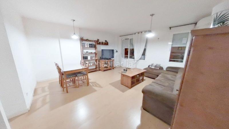 Foto 1d23615e-8dac-4582-b464-6f992cb9ead1. Pis amb calefacció aparcament a Los Rosales Madrid