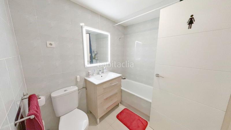 Foto 1e99b6e0-d66c-4d0a-a1bb-fc56220a8e28. Pis amb calefacció aparcament a Los Rosales Madrid