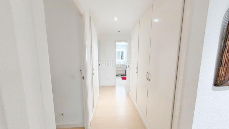 Foto edfce25d-a61d-4dcb-ad21-382ff38c755e. Pis amb calefacció aparcament a Los Rosales Madrid