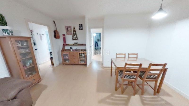 Foto f0f32e33-43d8-48fd-a5b9-5b45ce0c670b. Pis amb calefacció aparcament a Los Rosales Madrid