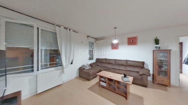 Foto fe4b92b1-3f7d-429b-9da4-162b3cb566a1. Pis amb calefacció aparcament a Los Rosales Madrid