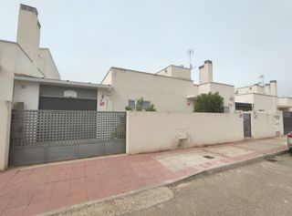 Miete Haus  Calle sierra de guadarrama. Chalet en burguillos de toledo