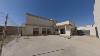 Miete Haus  Calle sierra de guadarrama. Chalet independiente de una planta con parcela y buhardilla a 10