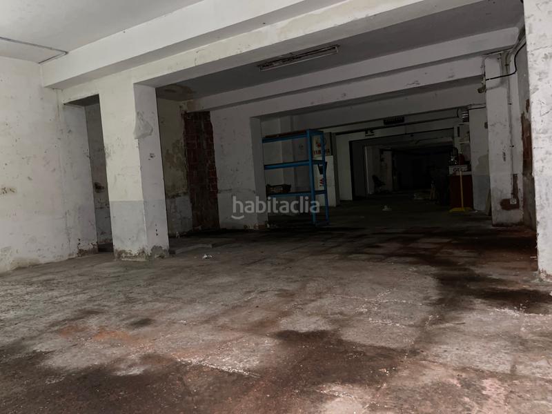 Foto 081cd395-3756-4387-ac18-46d53f9913ce. Rent business premise in avinguda dels quinze 31 in Barcelona