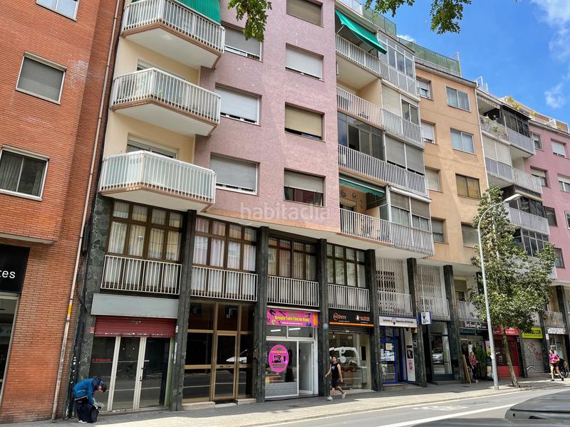 Foto 0f5acc7a-7003-490d-b650-256ee6cf1be7. Rent business premise in avinguda dels quinze 31 in Barcelona
