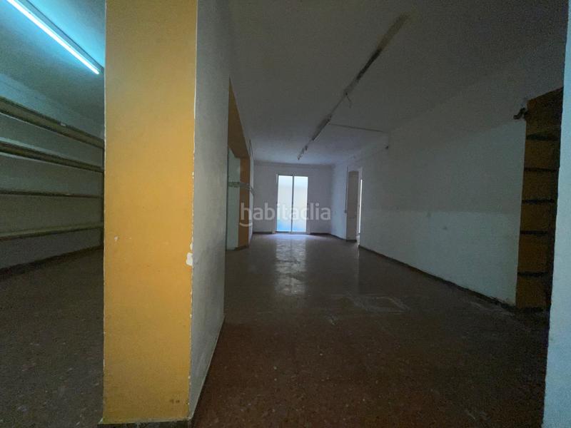 Foto 77ba79c2-686c-4507-b205-417a2846b86b. Rent business premise in avinguda dels quinze 31 in Barcelona