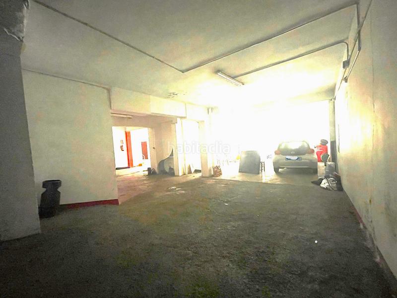 Foto 972b123a-07da-4dc6-a210-51274a499f68. Rent business premise in avinguda dels quinze 31 in Barcelona