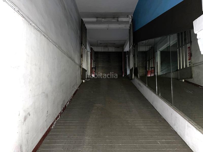 Foto a0889c57-4fe6-49a4-8011-6e9bd8d896e8. Rent business premise in avinguda dels quinze 31 in Barcelona