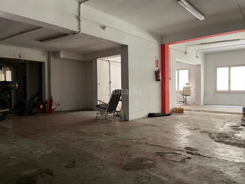 Foto c1a73c50-4308-482a-b09f-68eedbc3f88f. Rent business premise in avinguda dels quinze 31 in Barcelona