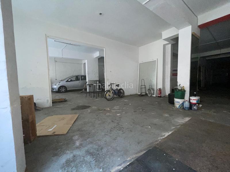 Foto cbec5045-6eef-4e19-b4aa-c42aae0d59b1. Rent business premise in avinguda dels quinze 31 in Barcelona