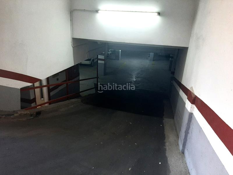 Foto 547bd444-cf71-4c91-a849-c43f0ef1c9ff. Aparcament cotxe a carrer de costa i cuxart 27 a Barcelona